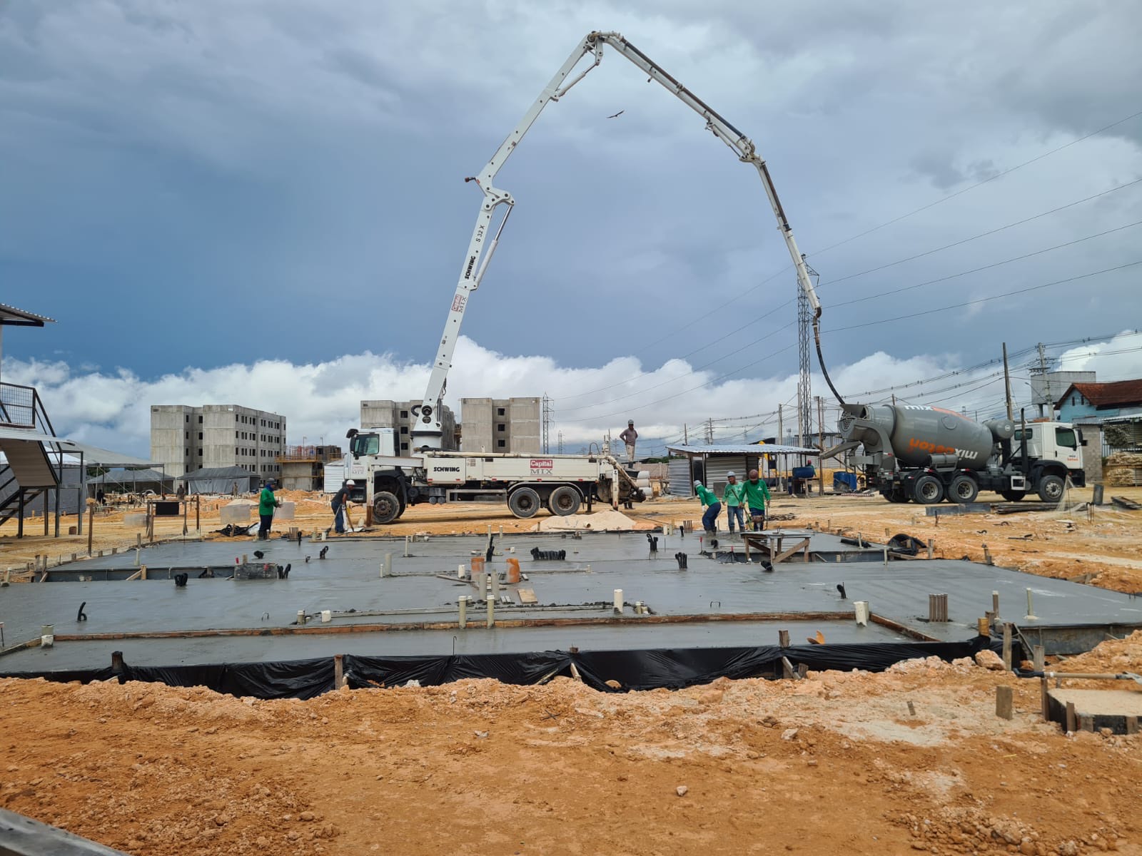 Controle tecnológico durante concretagem