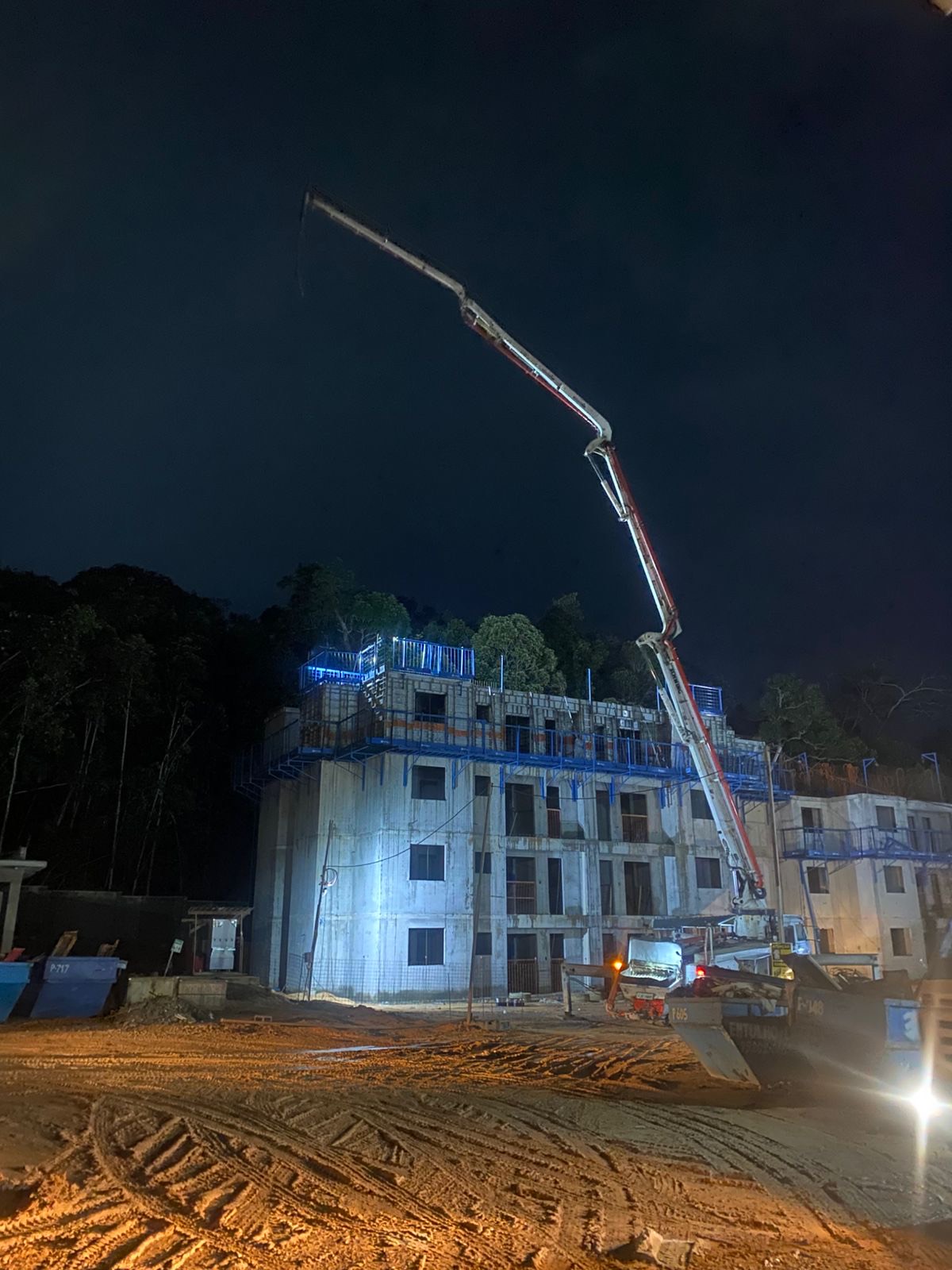 Concretagem noturna acompanhada pela equipe Exato